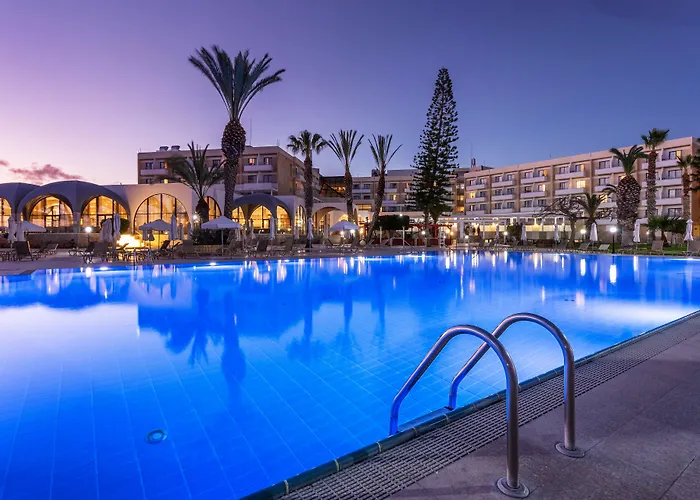 Luxe hotel: Louis Phaethon Beach