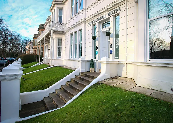 Günstiges Hotel: Ambassador Hotel