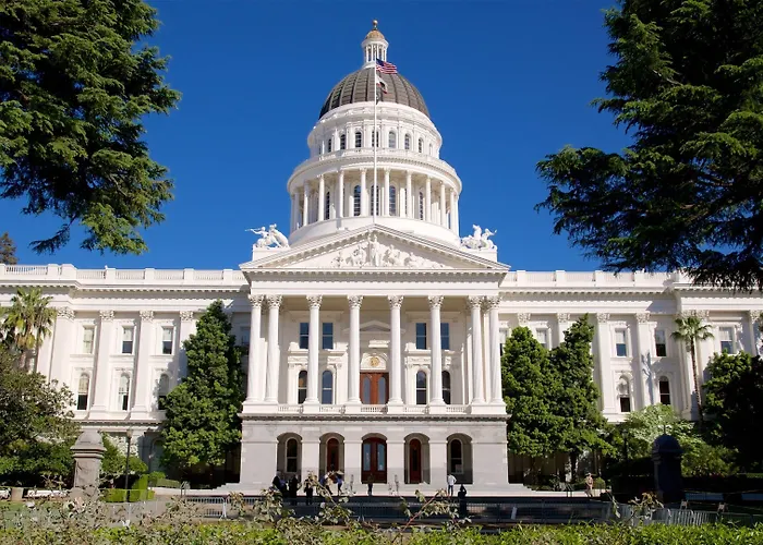 Self catering: Holiday Inn Express Hotel & Suites Sacramento Airport Natomas By Ihg