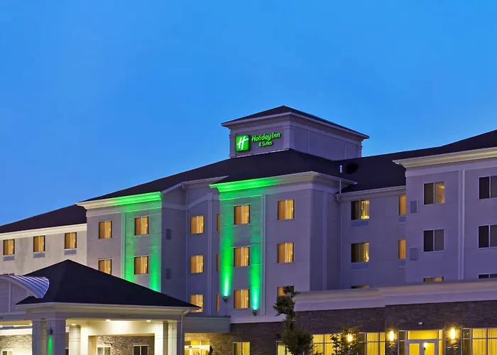 Holiday Inn & Suites Airport By Ihg
