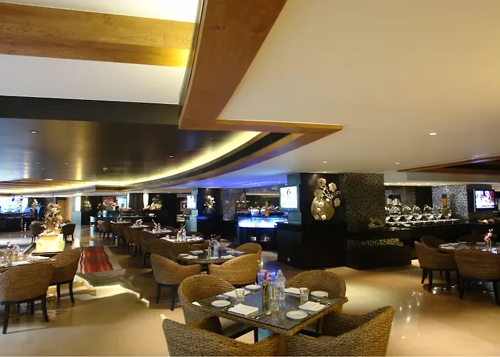 Hotel Sahara Star