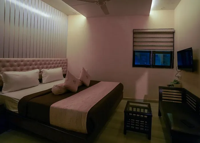 Hotel Royce Executive Near Us Consulate, Bandra Kurla Complex