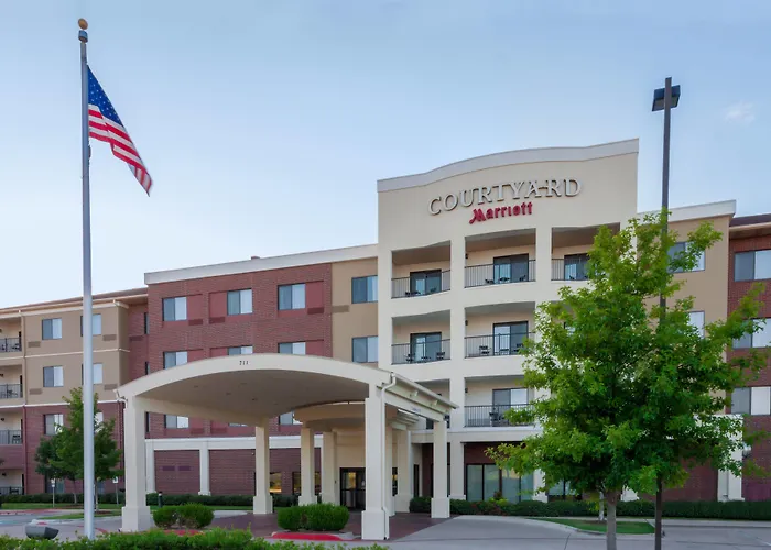 Luxury hotel only: Courtyard By Marriott Dallas Arlington South