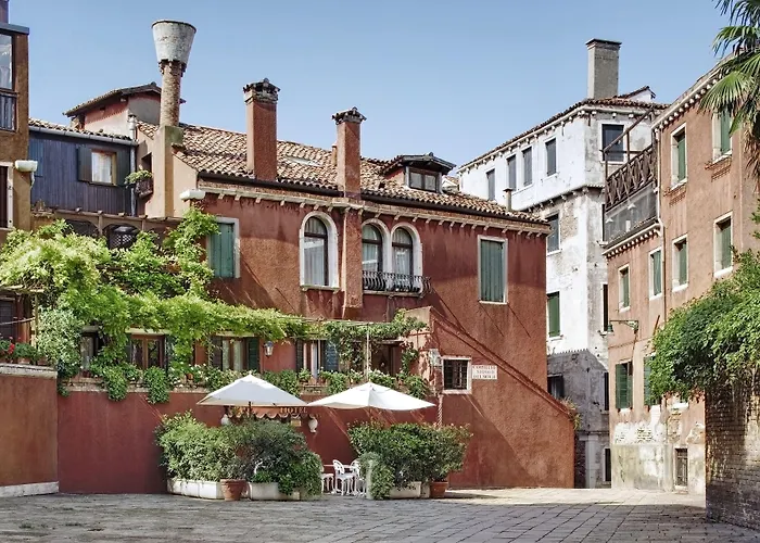 Family Hotel: Locanda Fiorita