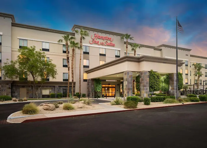 Hotel with pool: Hampton Inn & Suites Phoenix North/Happy Valley