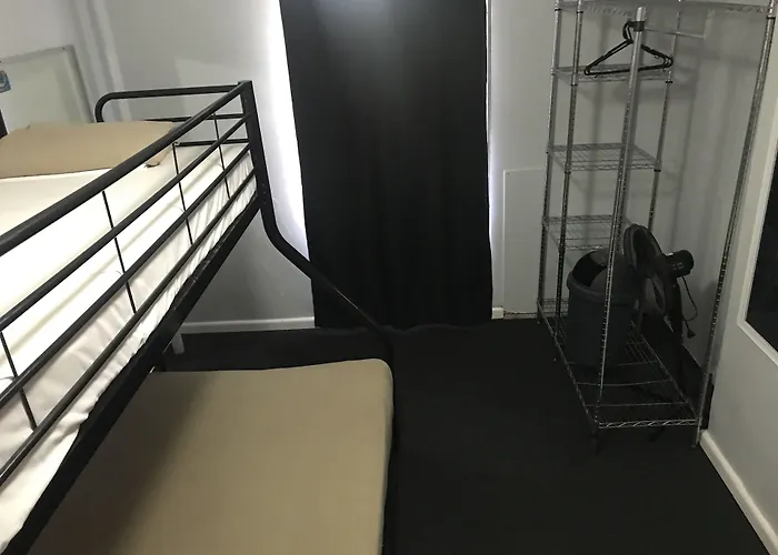Auberge: Home Backpackers