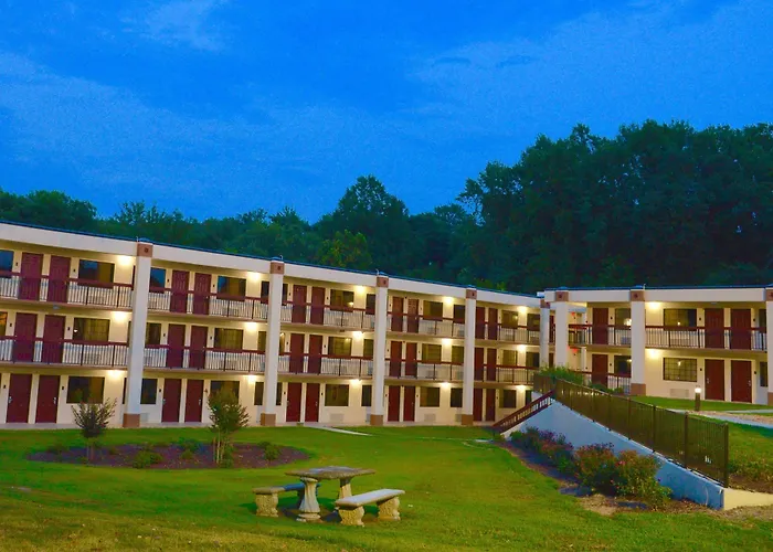 Motel: Red Roof Inn & Suites Commerce - Athens