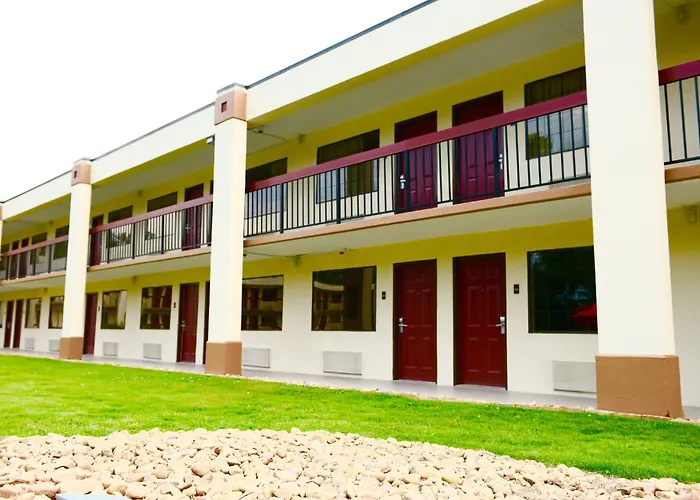 Motel: Red Roof Inn & Suites Commerce - Athens