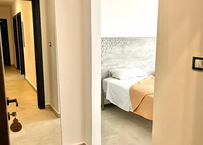 Cheap hotel: Embassy