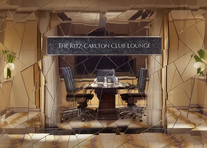 Ritz-Carlton , Pudong