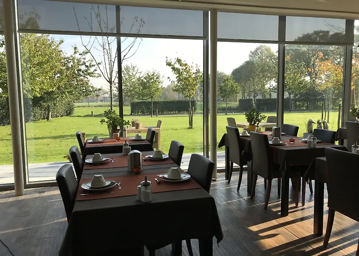 Cleythil Hotel