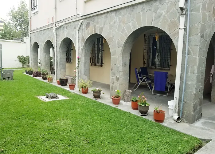 Hostel: Travellers Inn