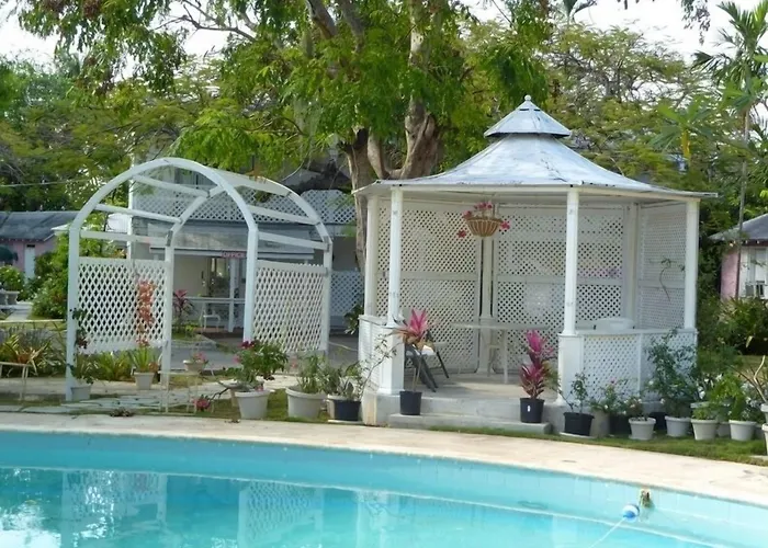 Motel: Orchard Garden Hotel