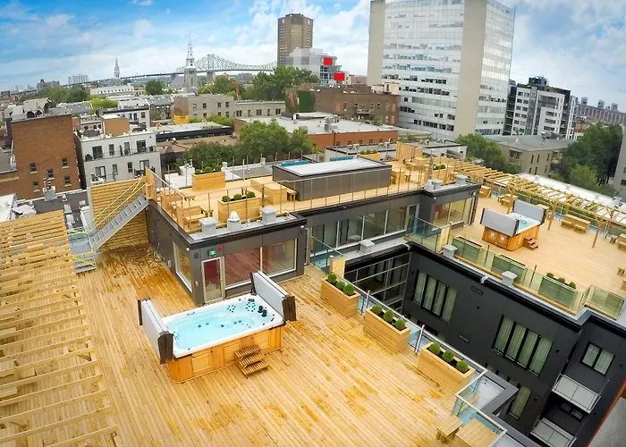 Motel: M Montreal Hostel