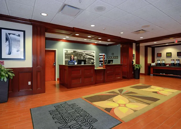 Hampton Inn & Suites Detroit/Chesterfield