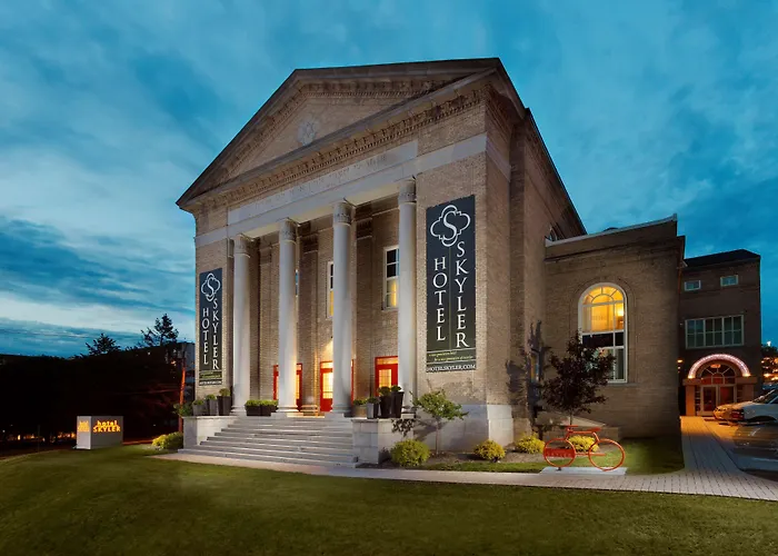 Airport Hotel: Hotel Skyler Syracuse, Tapestry Collection By Hilton