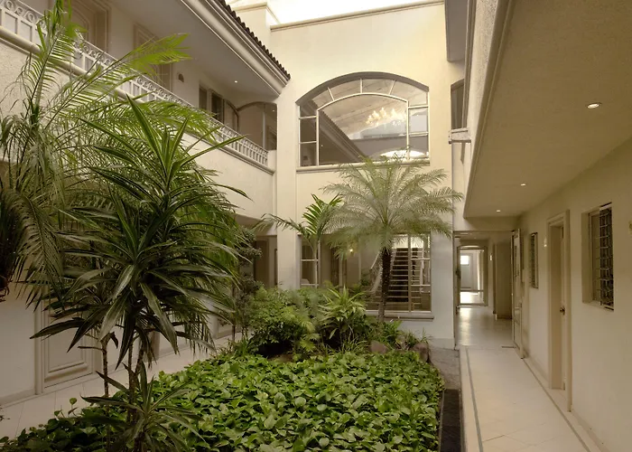 Hotel & Suites Quinta Magna