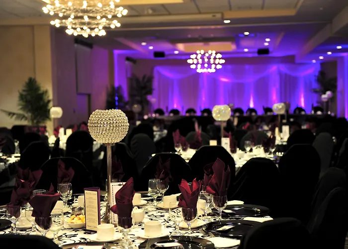 Airport Hotel: C Hotel By Carmen'S, BW Premier Collection
