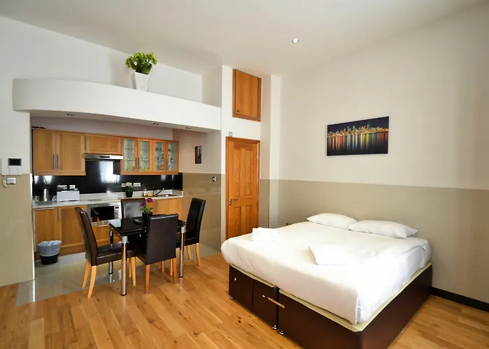 Hotel cerca del colegio: Hyde Park Apartments