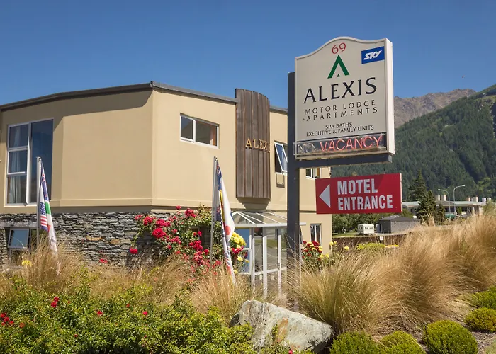 Alexis & Apartments