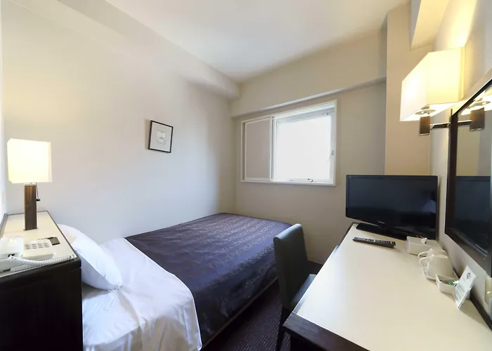 Central hotel: Meitetsu Inn Nagoya Nishiki