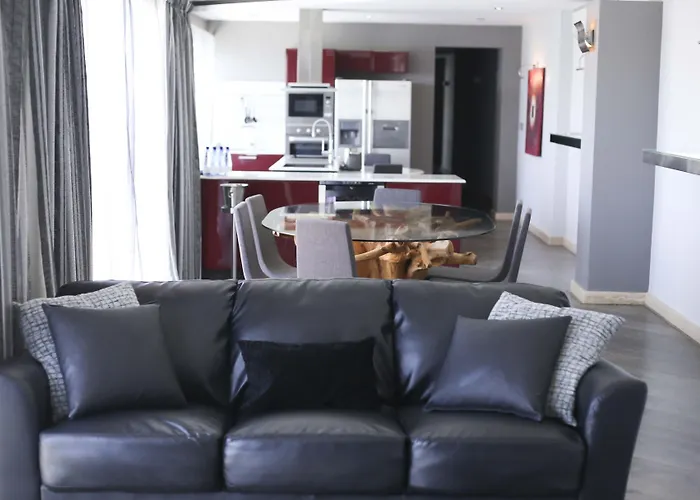  Pebbles Boutique Aparthotel