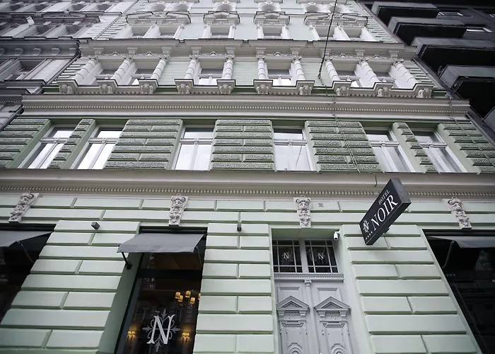 Hotel Noir