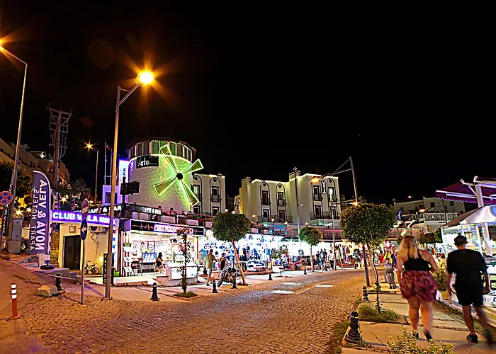 Sky Vela Hotel & Suites