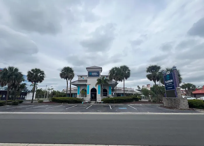 Clarion Inn & Suites Kissimmee-Lake Buena Vista South
