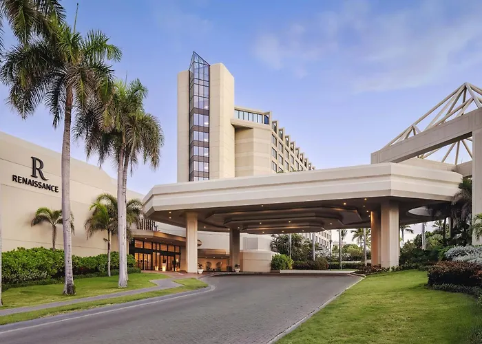 Luxury hotel only: Renaissance Santo Domingo Jaragua Hotel & Casino