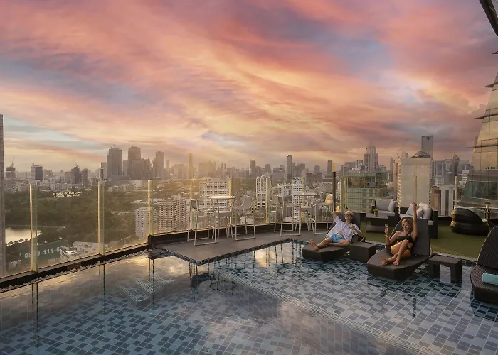 Hotel with pool: The Continent Hotel Sukhumvit - Asok Bts Bangkok