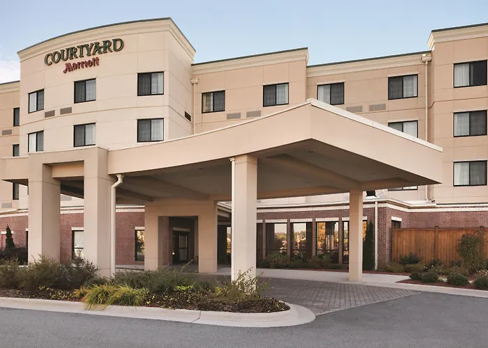 Courtyard By Marriott Salisbury