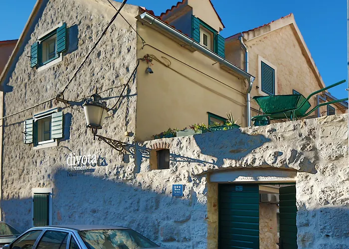 Divota Apartment