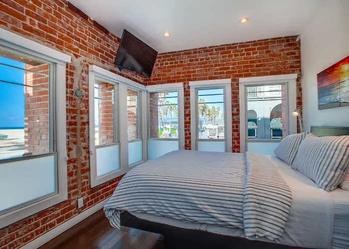 3 star hotels Venice Breeze Suites