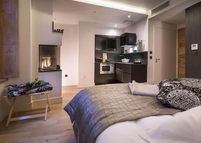 Luxury hotel only: Les Loges Annecy Vieille Ville