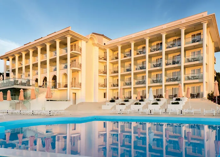 Avalon Palace Hotel By Ghh (Adults Only)