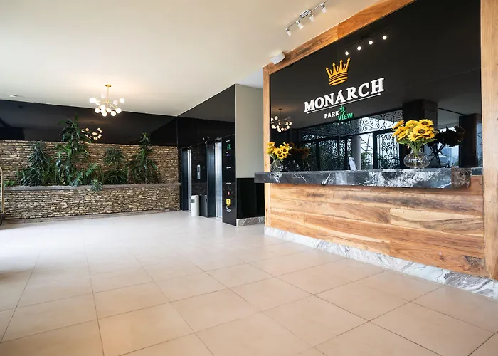 Monarch Hotel