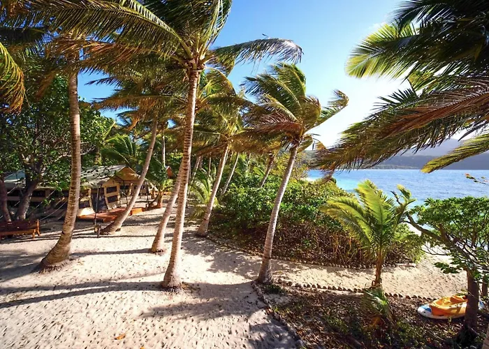 Barefoot Manta Island Resort