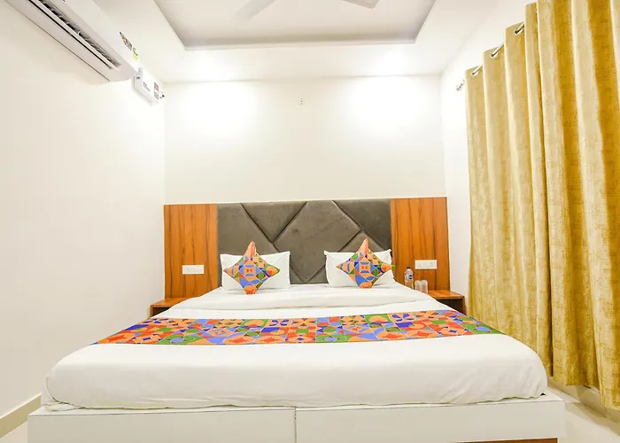 Сity center hotels Seth Residency Near Golden Temple