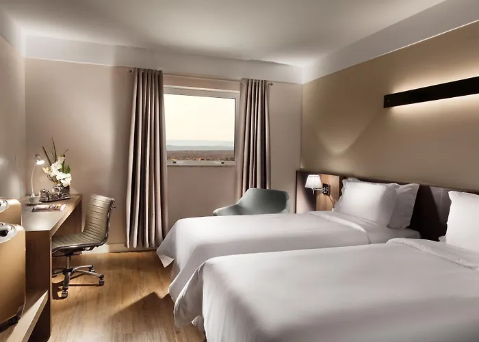 Delmond Hotel