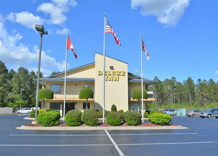 Hotel with view: Deluxe Inn - Fayetteville I-95