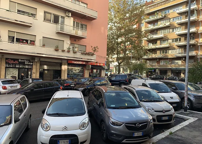 Hotel near College: Vatican Rooms Holiday In Rome