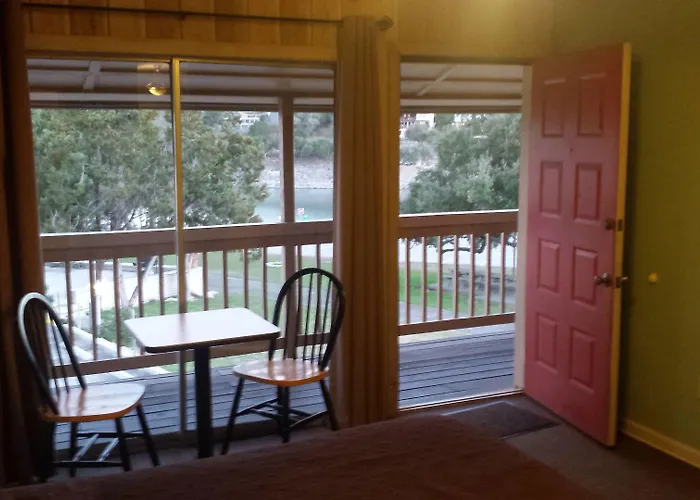 Lodge At Turkey Cove