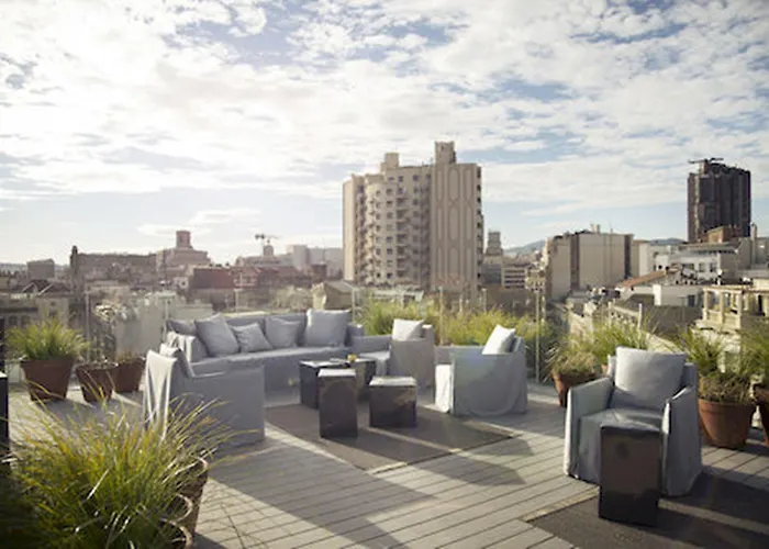 3 star hotel: Yurbban Trafalgar Hotel