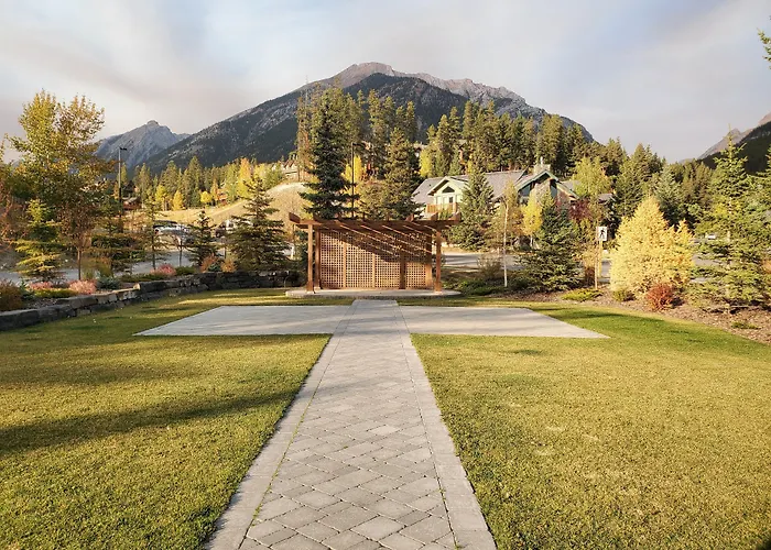 In Luxury hotels Creekside Villa