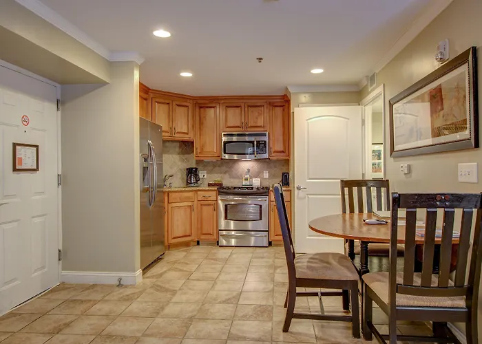 Lantern Lodge - Formerly The Residences At Biltmore