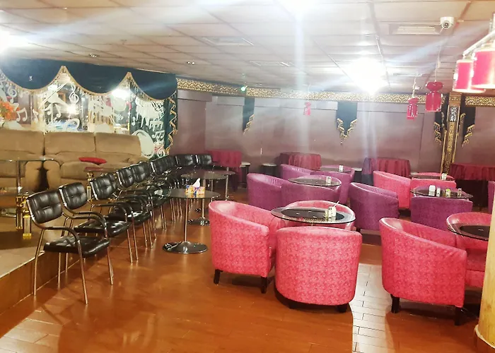 Cheap hotel: Kings Square Hotel Llc