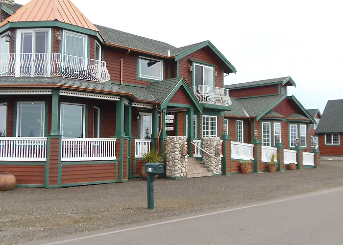 Collins Inn & Seaside Cottages (Adults Only)