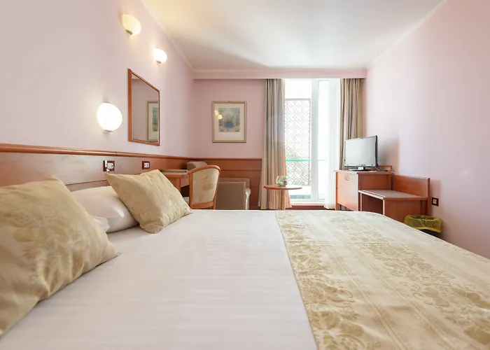 Hotel Kolovare