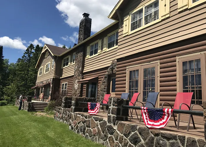 Cascade Lodge